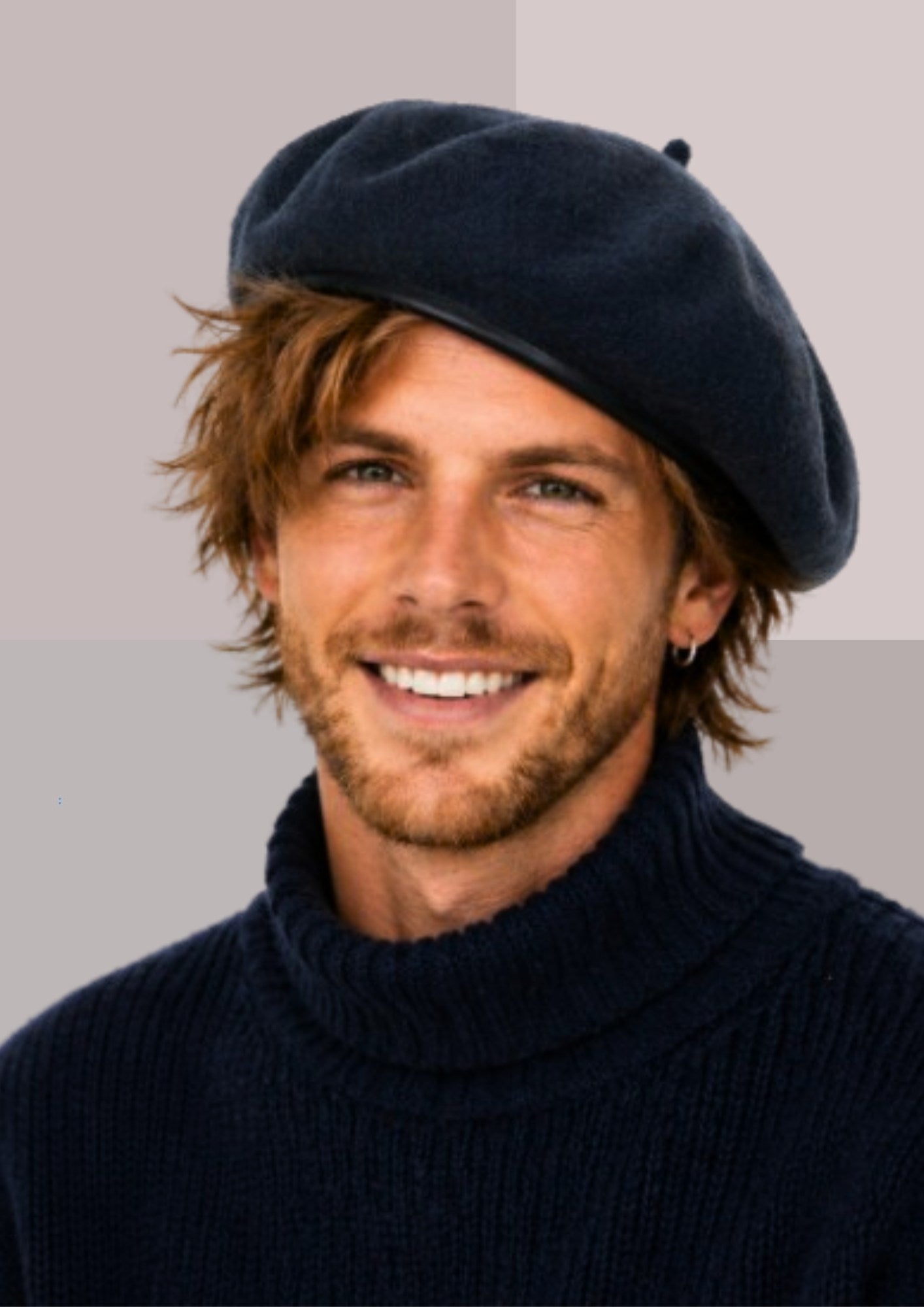 Homme sexy avec beret bleu marine et coll roulé | Cap-Chapeau