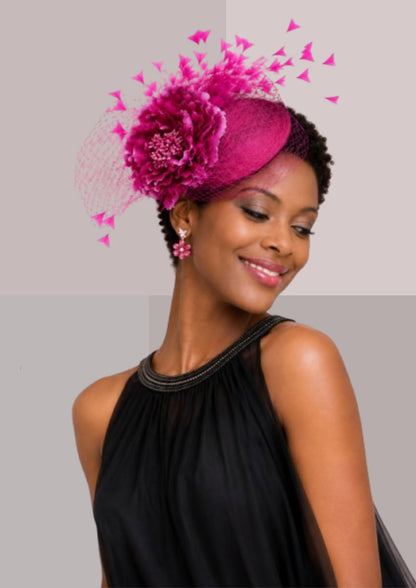 Bibi chic magenta fleuri porté de trois-quarts | Cap-Chapeau