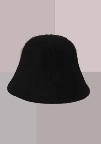 Bob femme chic noir présenté seul, chapeau pliable à calotte arrondie et bord souple, dans un noir profond et élégant | Cap-Chapeau