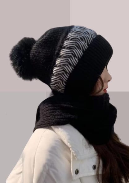 Bonnet avec écharpe intégrée couleur noire | Cap-Chapeau