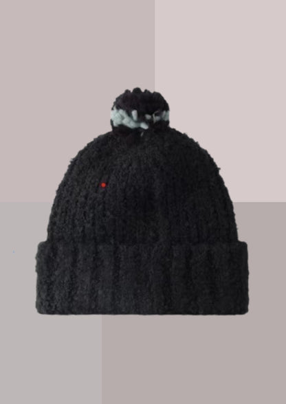 Bonnet noir pompon | Cap-Chapeau