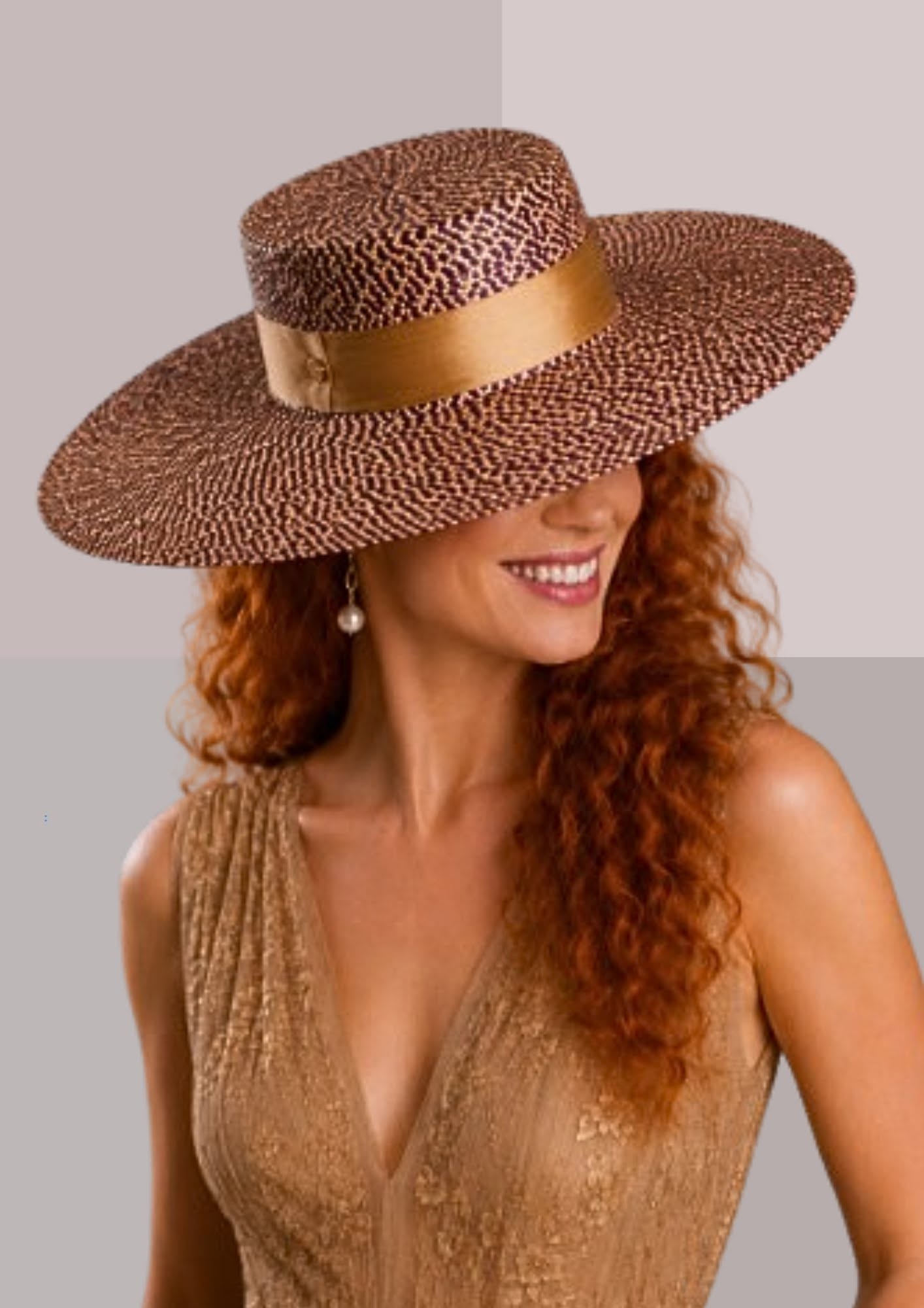 Vue trois-quarts du chapeau andalou femme marron glacé, élégant canotier sévillan de cérémonie | Cap-Chapeau
