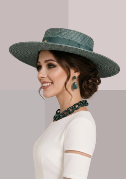 Profil du chapeau andalou femme vert céladon révélant les lignes d'un authentique canotier sévillan | Cap-Chapeau