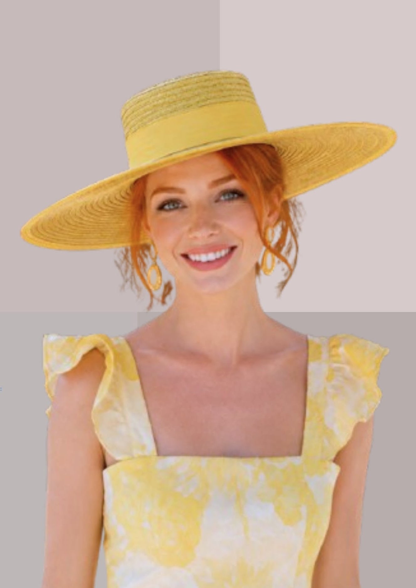 Chapeau andalou femme bouton d'or porté de face, authentique canotier sévillan  | Cap-Chapeau