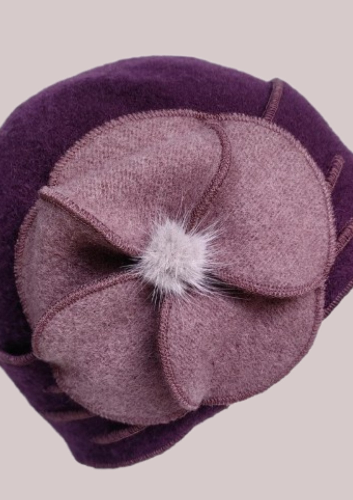 Chapeau chic en feutre pour femme - violet et parme et fleur | Cap-Chapeau